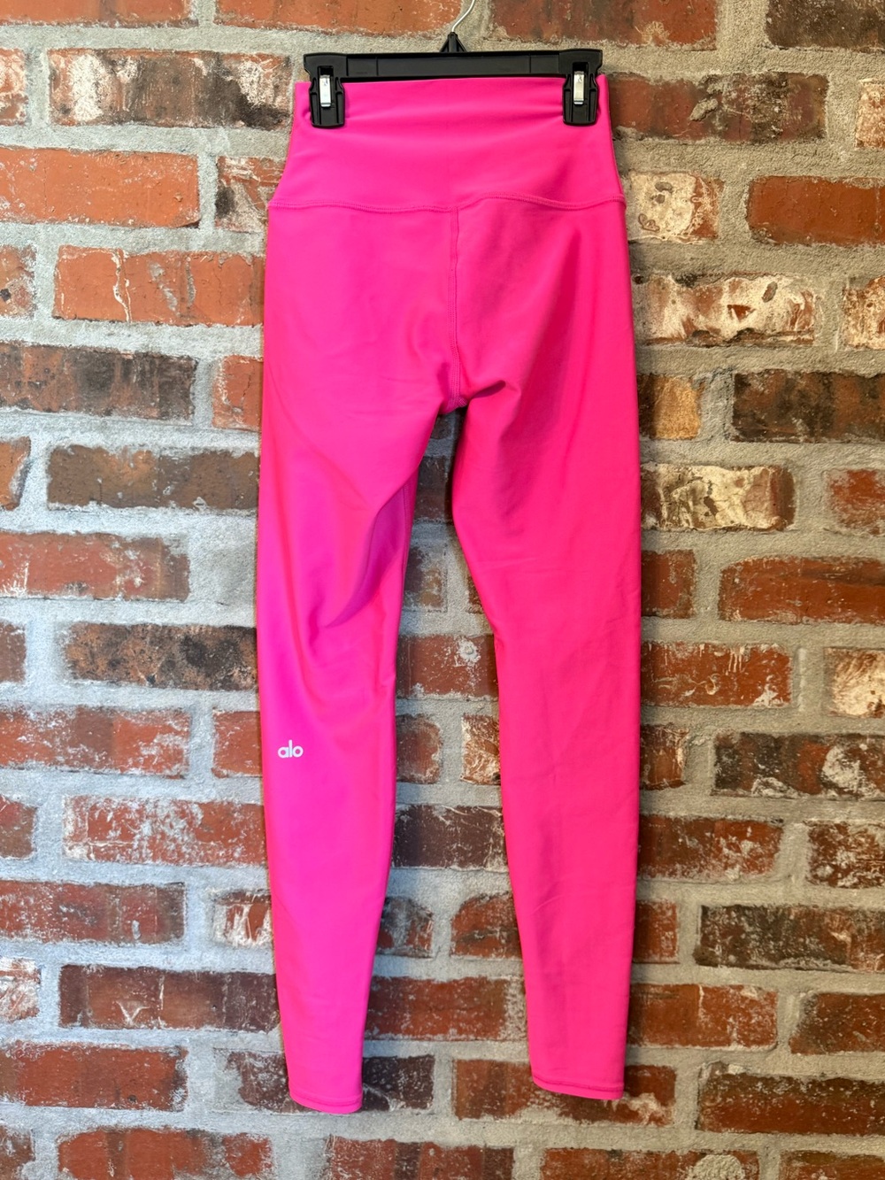 P45 -ALO Yoga Hot Pink High-Rise Leggings - Picture 2 of 5
